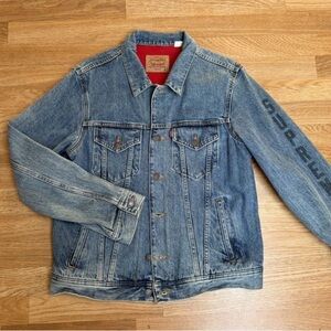 SS17 Supreme Levi’s Denim Jacket Sz M